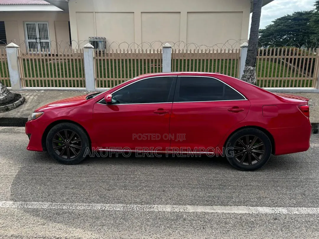 Toyota Camry 2014 Red