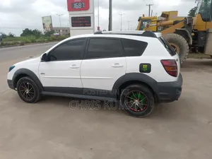 Pontiac Vibe 2006 White