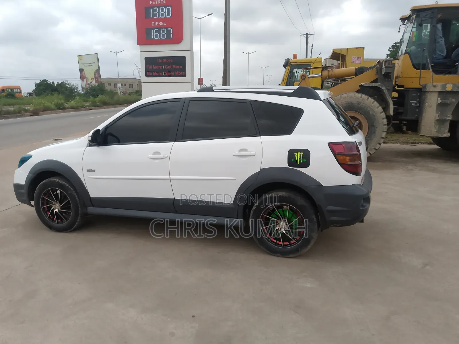 Pontiac Vibe 2006 White