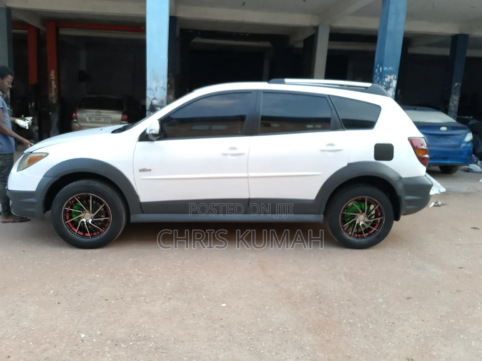 Pontiac Vibe 2006 White