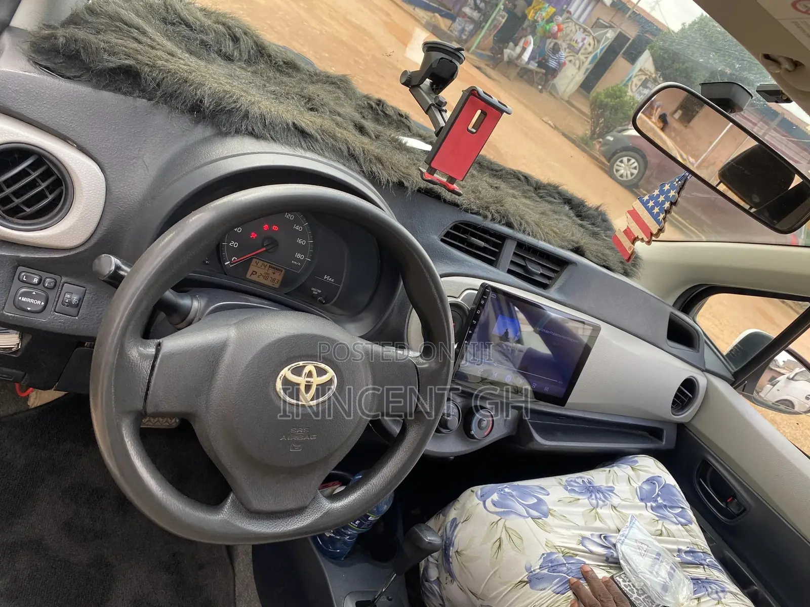 Toyota Vitz 2013 White