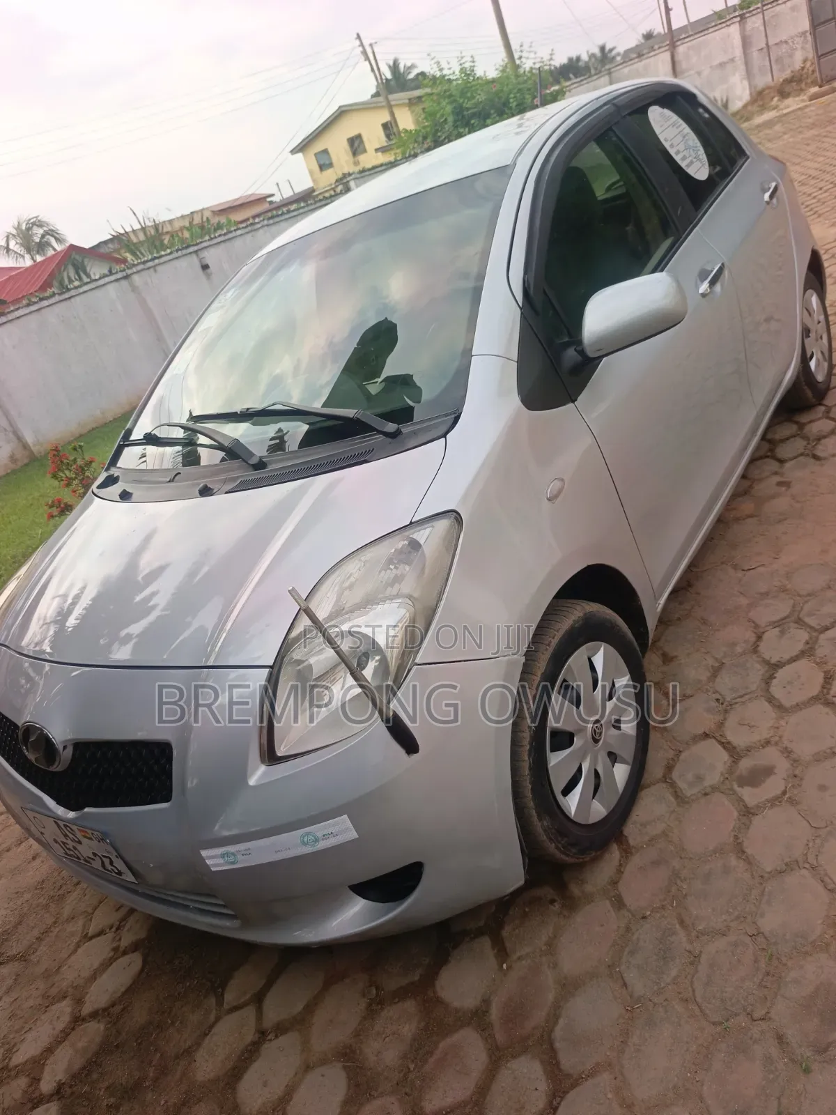 Toyota Vitz 2010 Gray