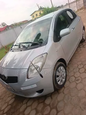 Toyota Vitz 2010 Gray