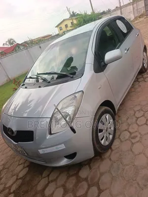 Toyota Vitz 2010 Gray