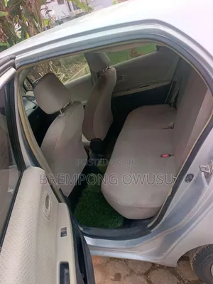 Toyota Vitz 2010 Gray