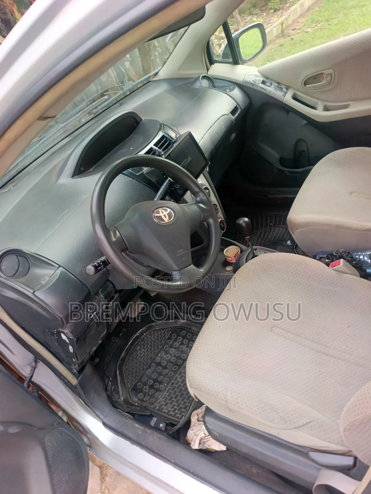 Toyota Vitz 2010 Gray