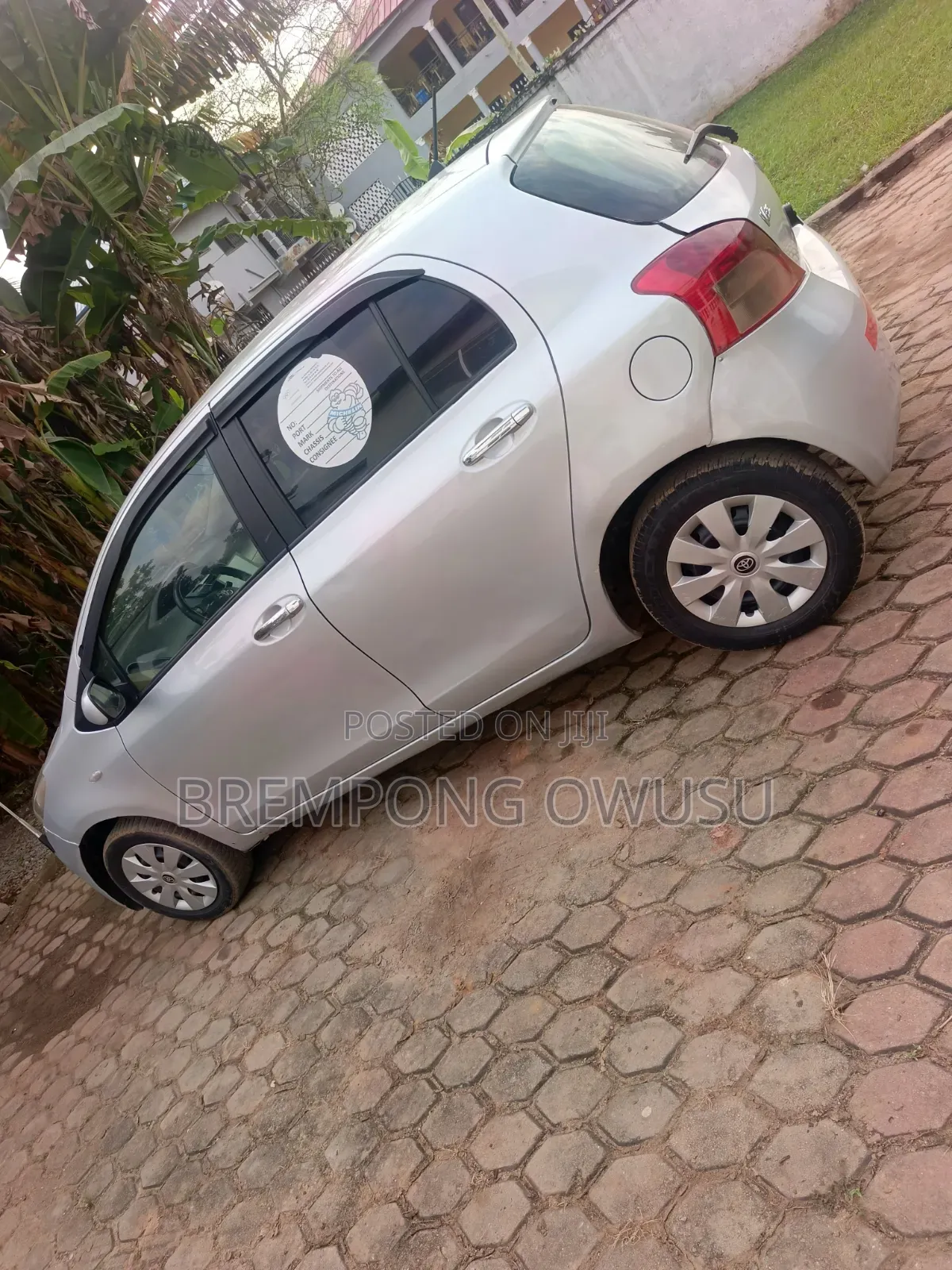 Toyota Vitz 2010 Gray