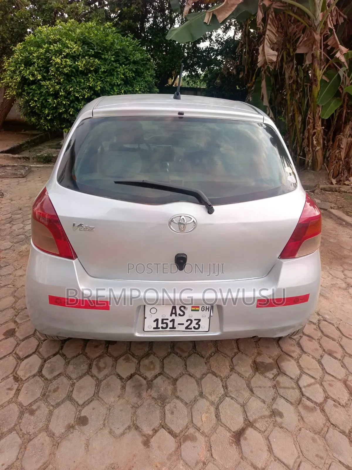 Toyota Vitz 2010 Gray