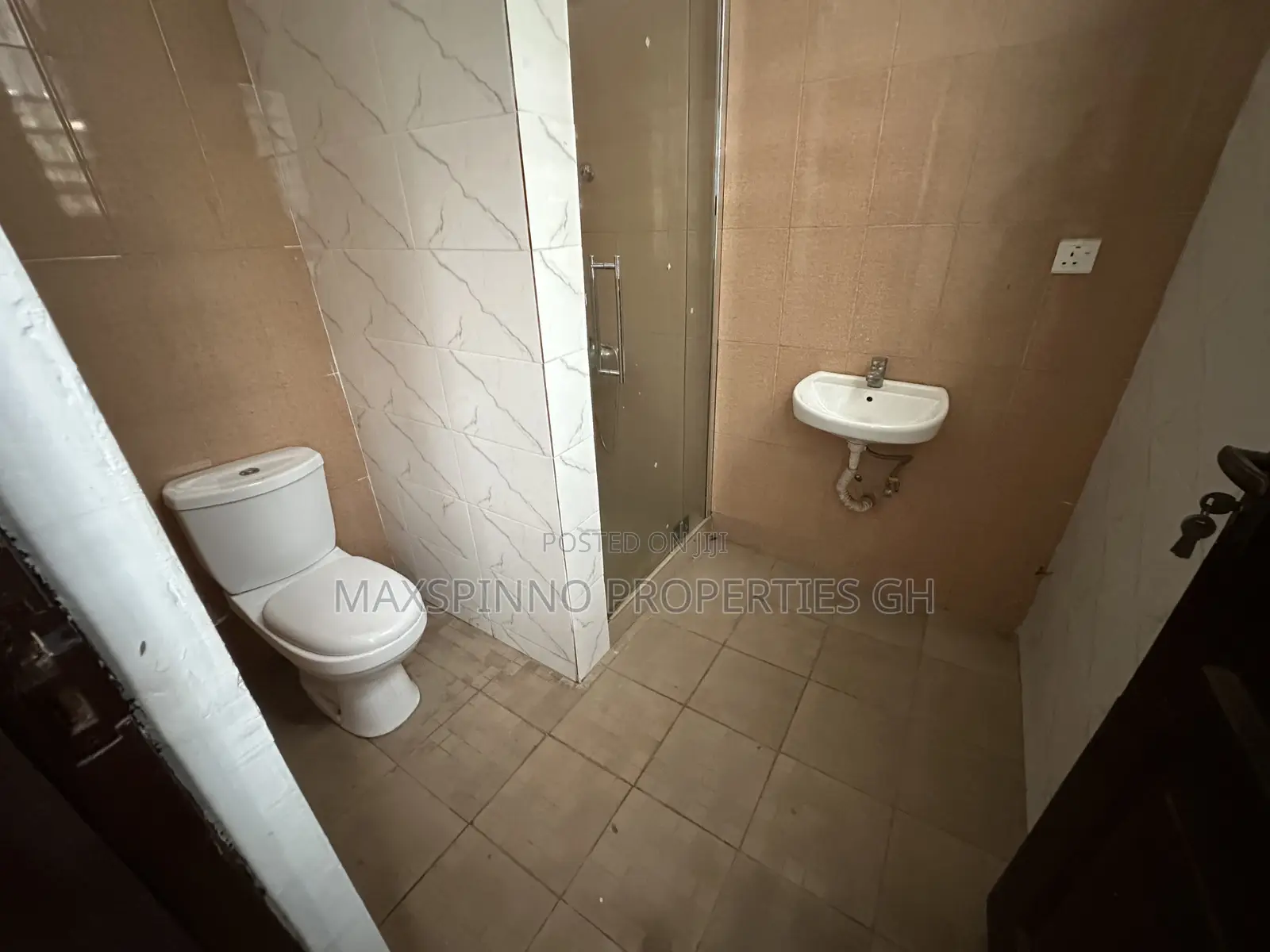 2bdrm Apartment in Maxspinno Properties, Little Roses Area for rent