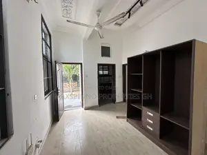 2bdrm Apartment in Maxspinno Properties, Little Roses Area for rent