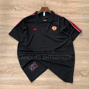 Manchester United Retro Jersey Available