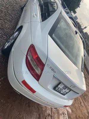 Mercedes-Benz C300 2008 White