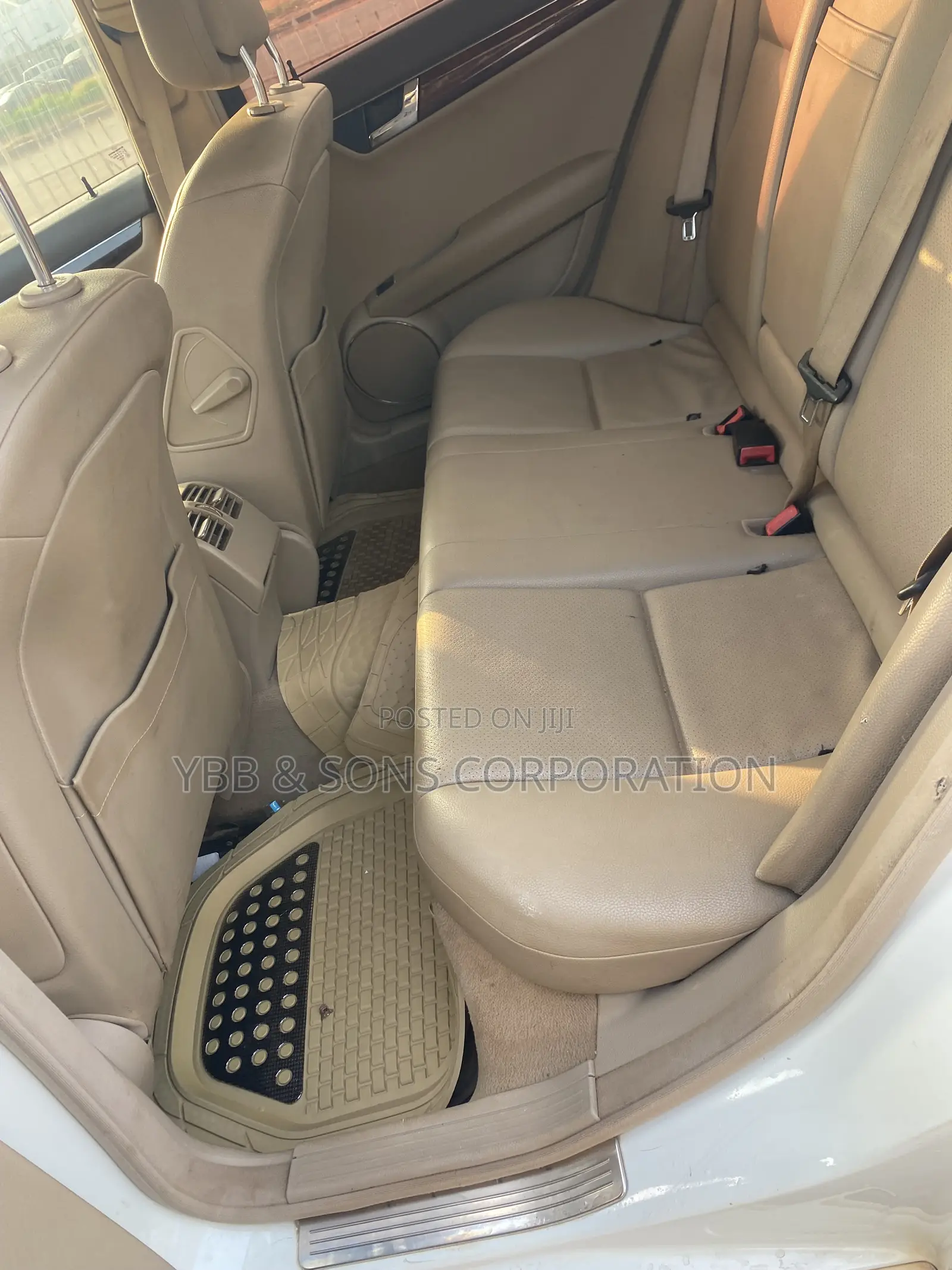 Mercedes-Benz C300 2008 White