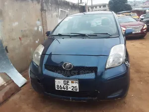 Toyota Vitz 2010 Blue