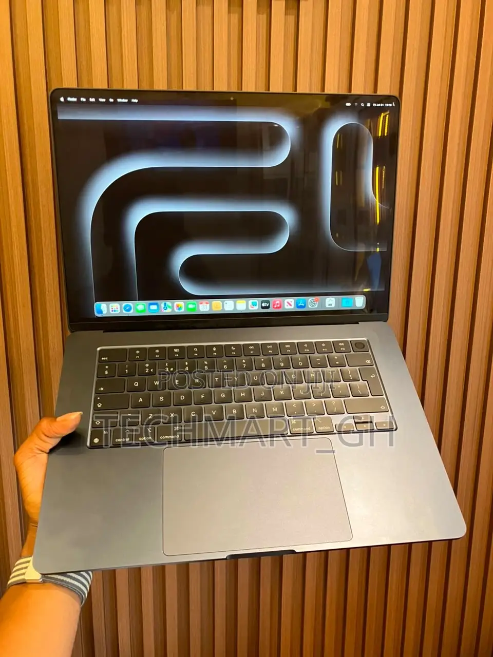 Laptop Apple MacBook Air 2024 M3 8GB Apple M3 SSD 256GB