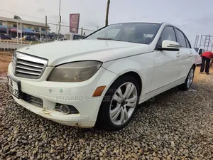 Mercedes-Benz C300 2011 White