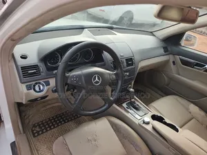 Mercedes-Benz C300 2011 White
