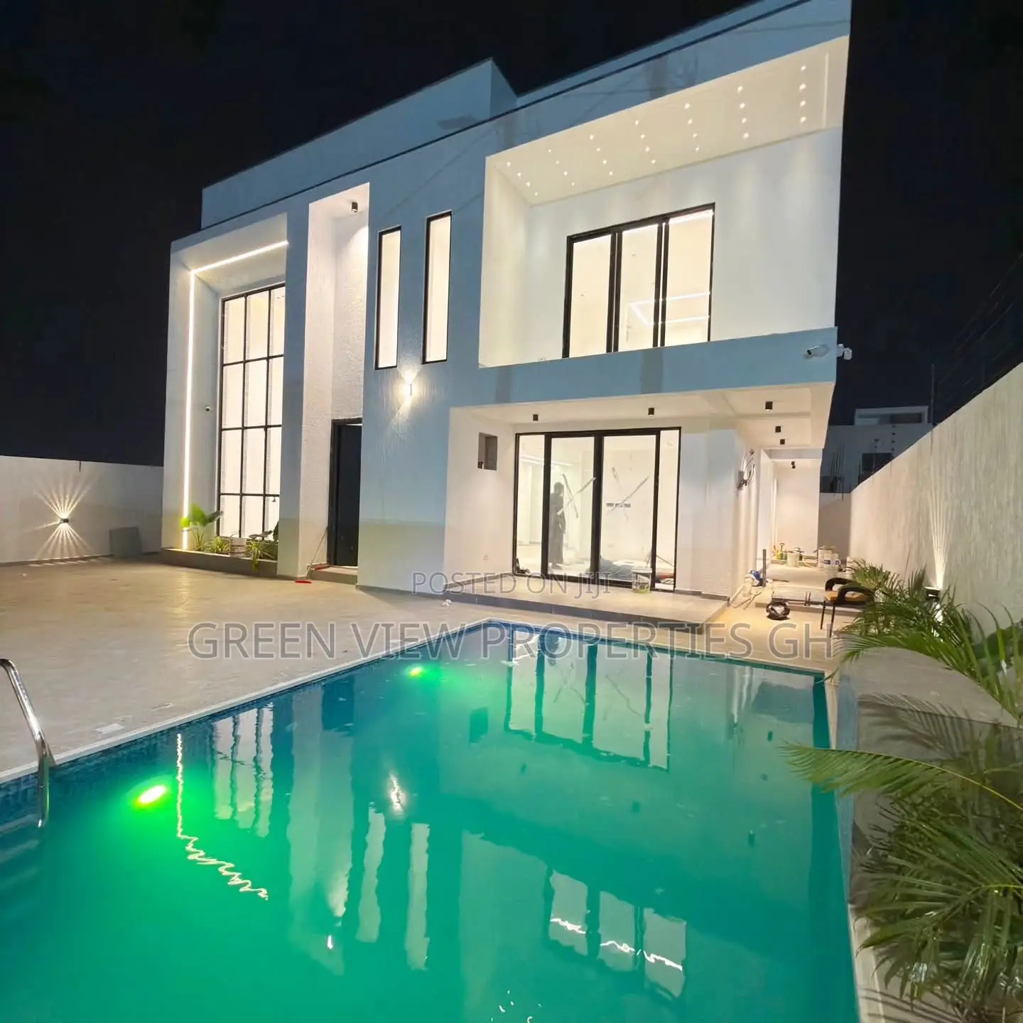 4bdrm Duplex in East Legon for sale