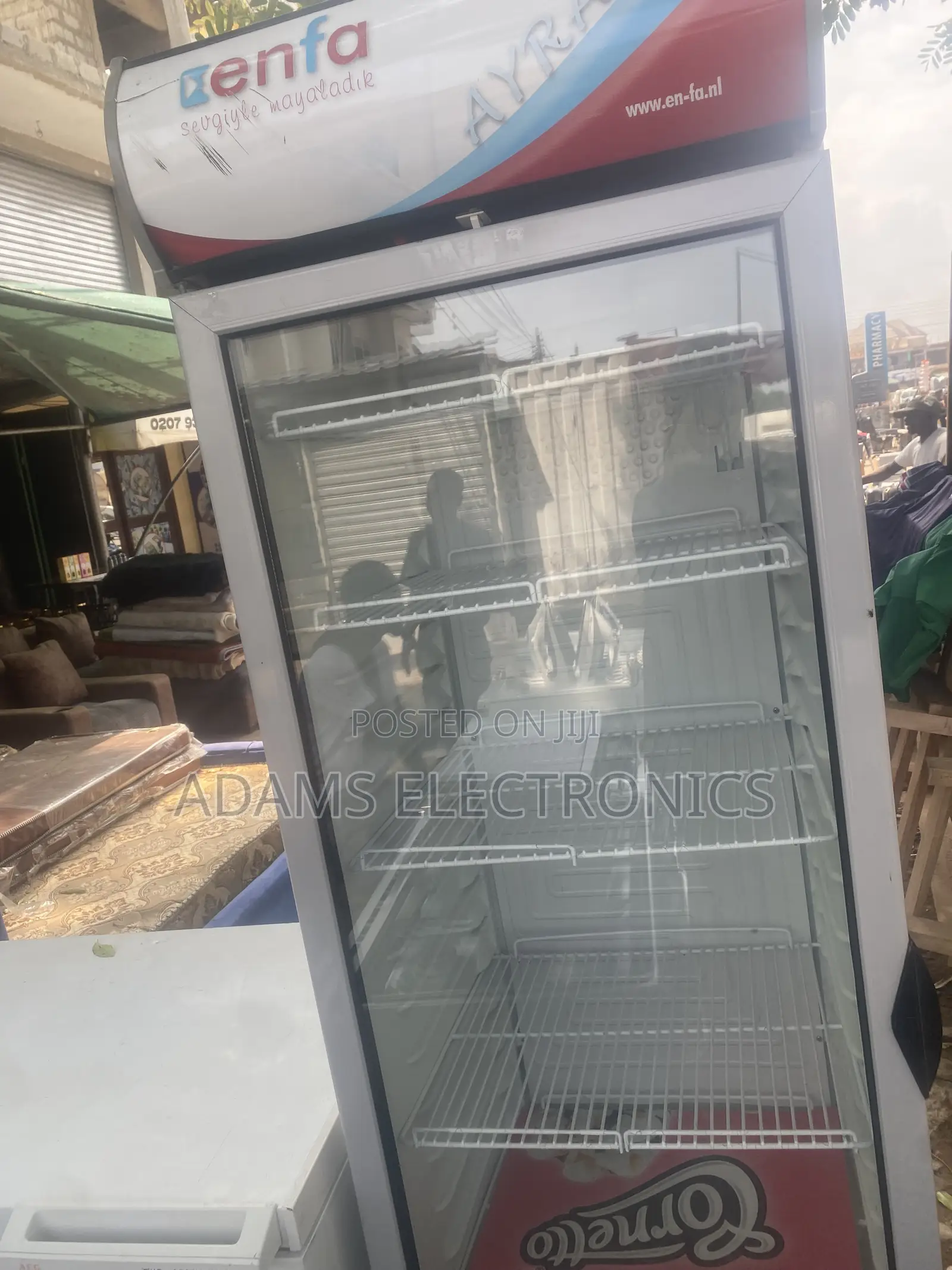 A Very Nice Home Use Transparent Standing Fridge for Sale