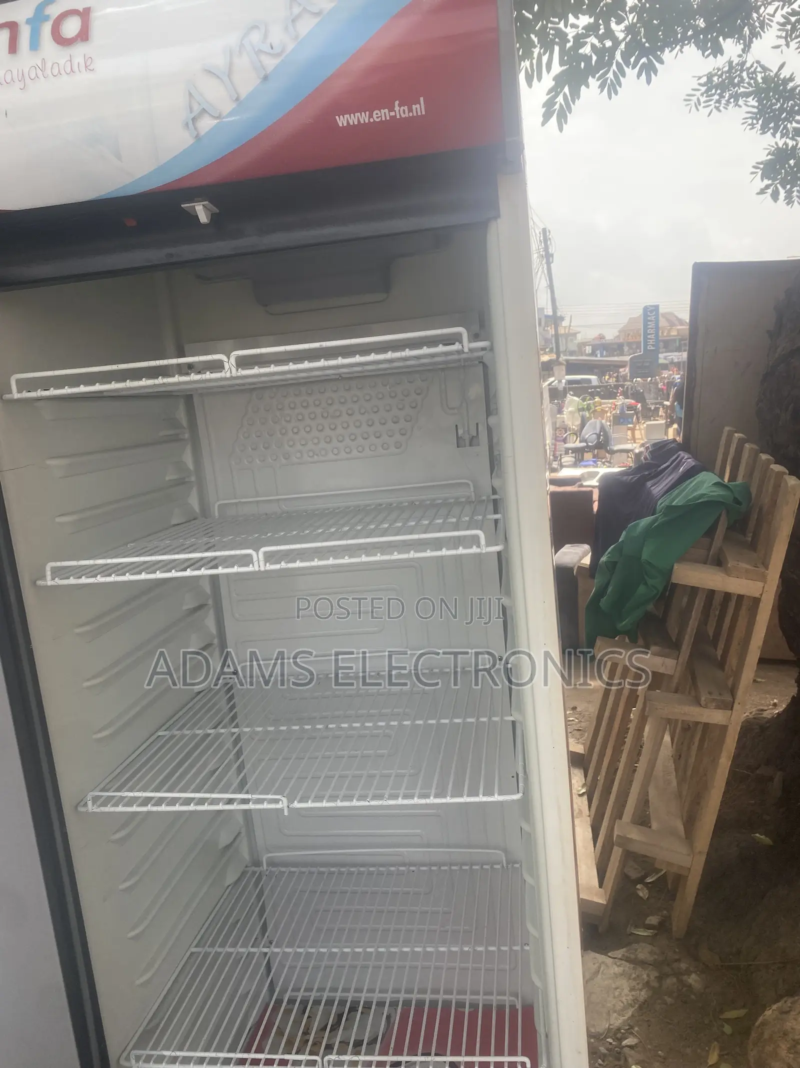 A Very Nice Home Use Transparent Standing Fridge for Sale