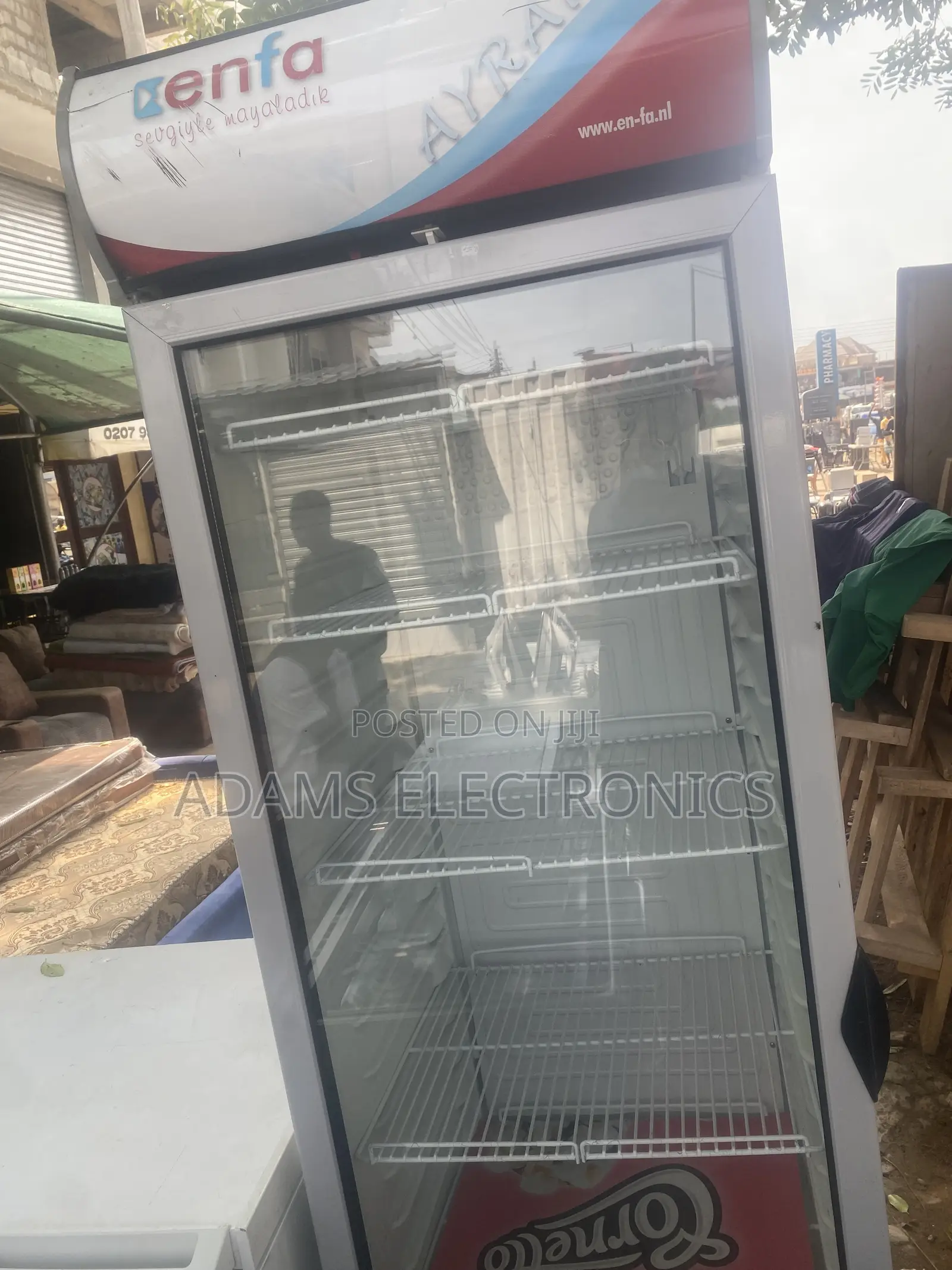 A Very Nice Home Use Transparent Standing Fridge for Sale
