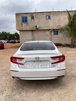 Honda Accord 2018 White