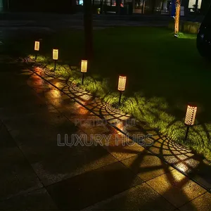 2pcs Solar Powered Waterproof Lawn/Garden Light