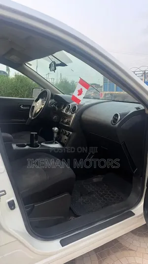 Nissan Rogue 2011 White