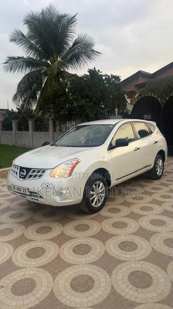 Nissan Rogue 2011 White