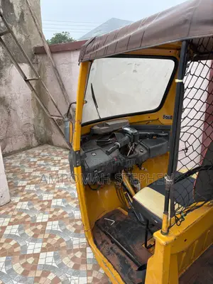 TVS King Deluxe Plus iTouch Start 2023 Yellow