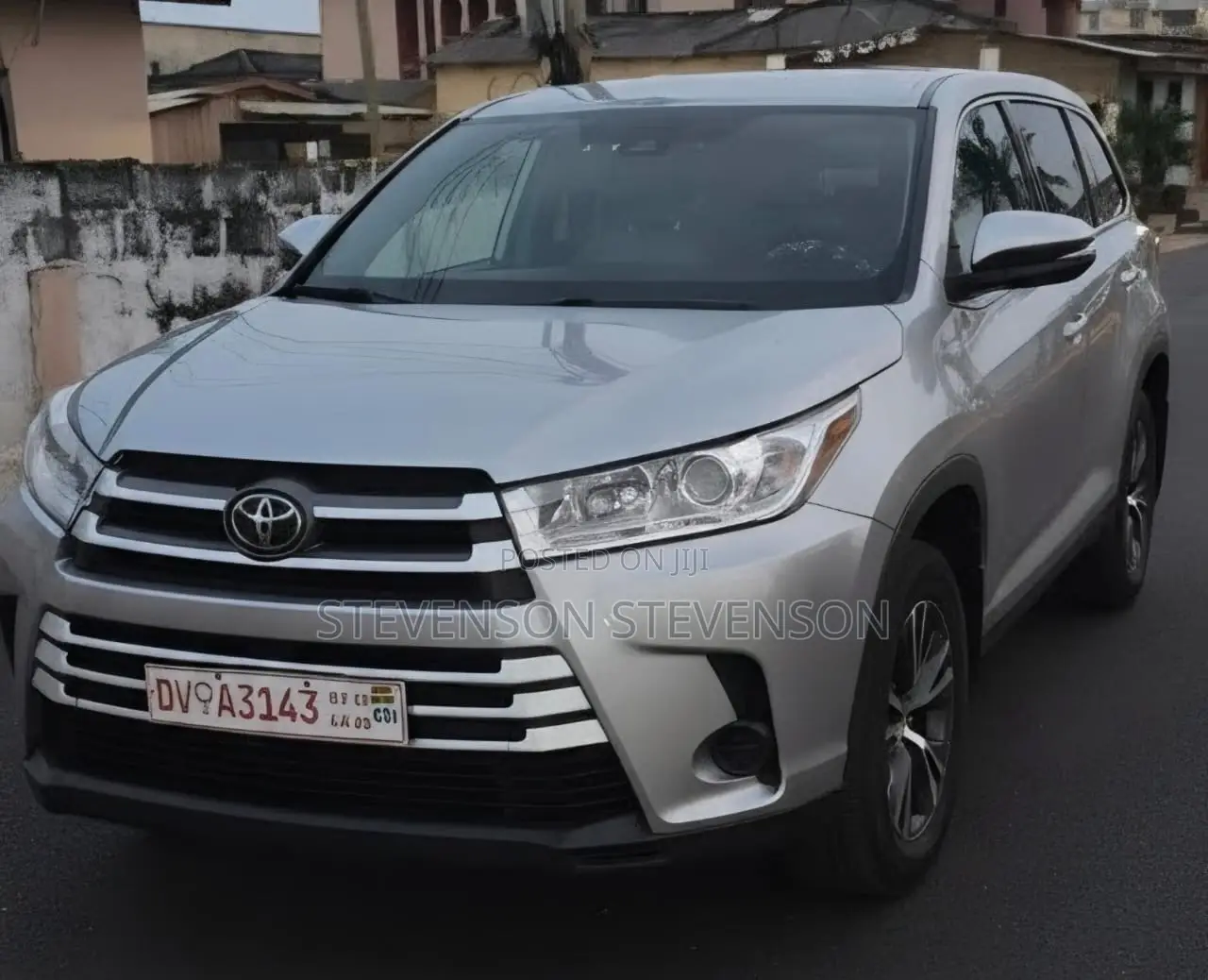 Toyota Highlander LE Plus 2019 Silver
