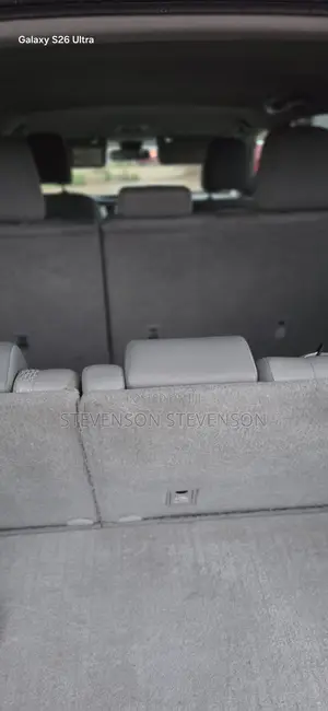 Toyota Highlander LE Plus 2019 Silver
