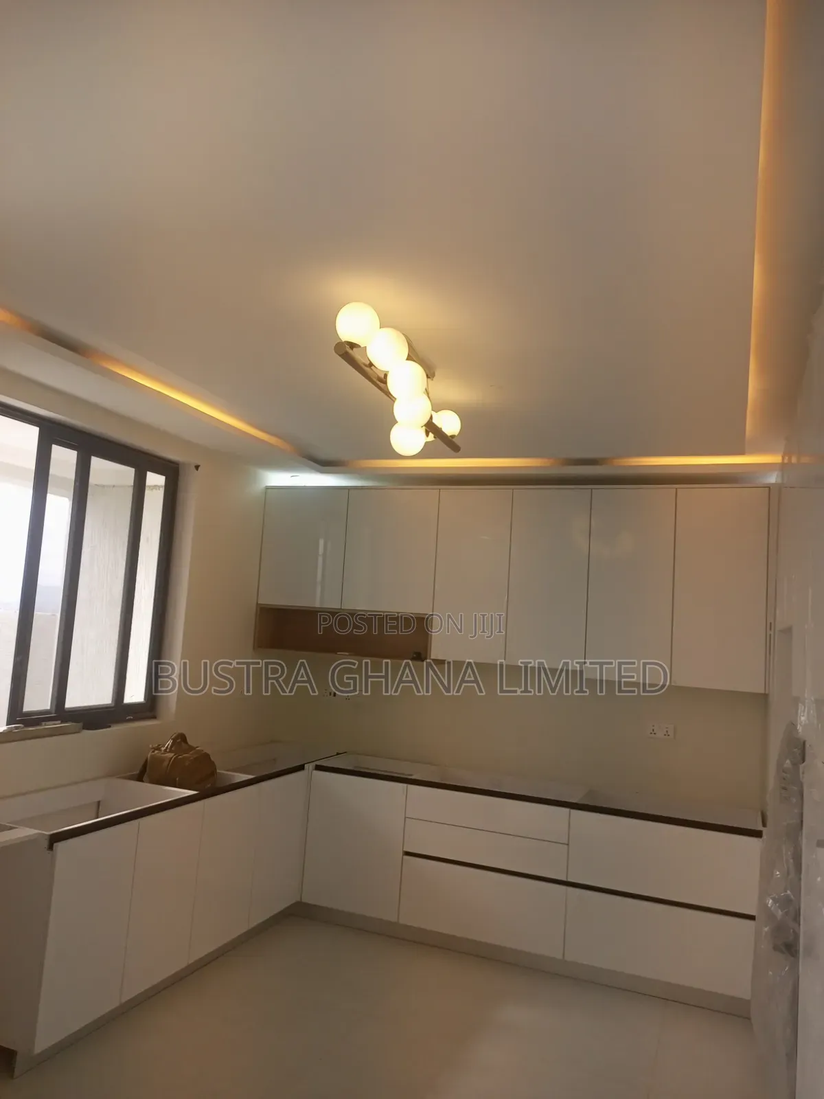 4bdrm Mansion in Pokuase Acp, Budumburam for sale