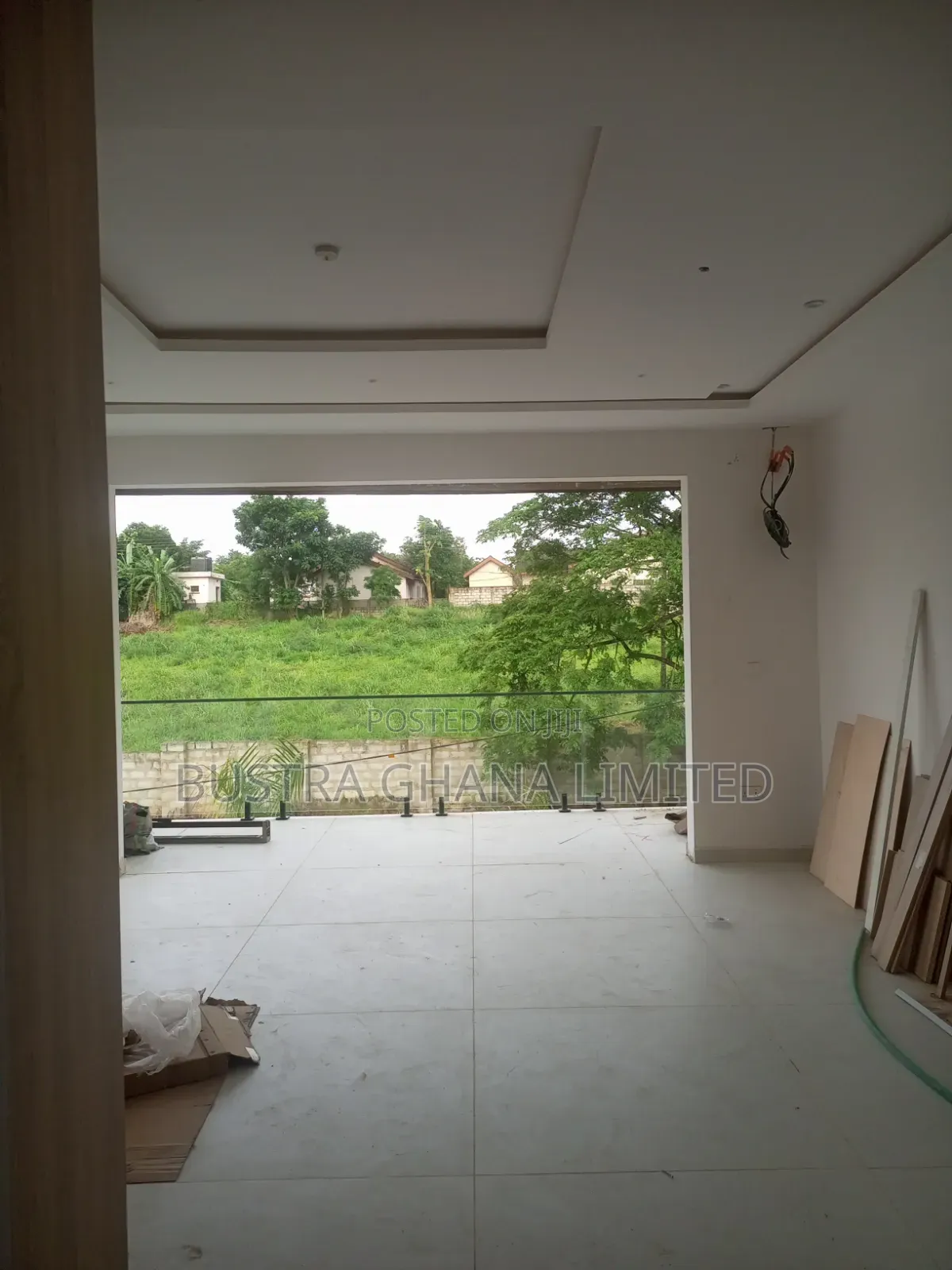 4bdrm Mansion in Pokuase Acp, Budumburam for sale