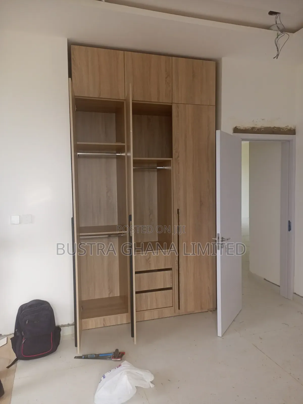 4bdrm Mansion in Pokuase Acp, Budumburam for sale