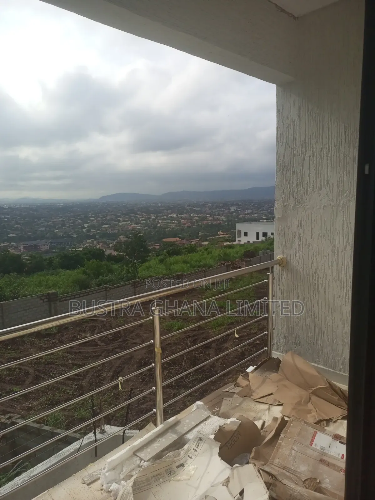 4bdrm Mansion in Pokuase Acp, Budumburam for sale