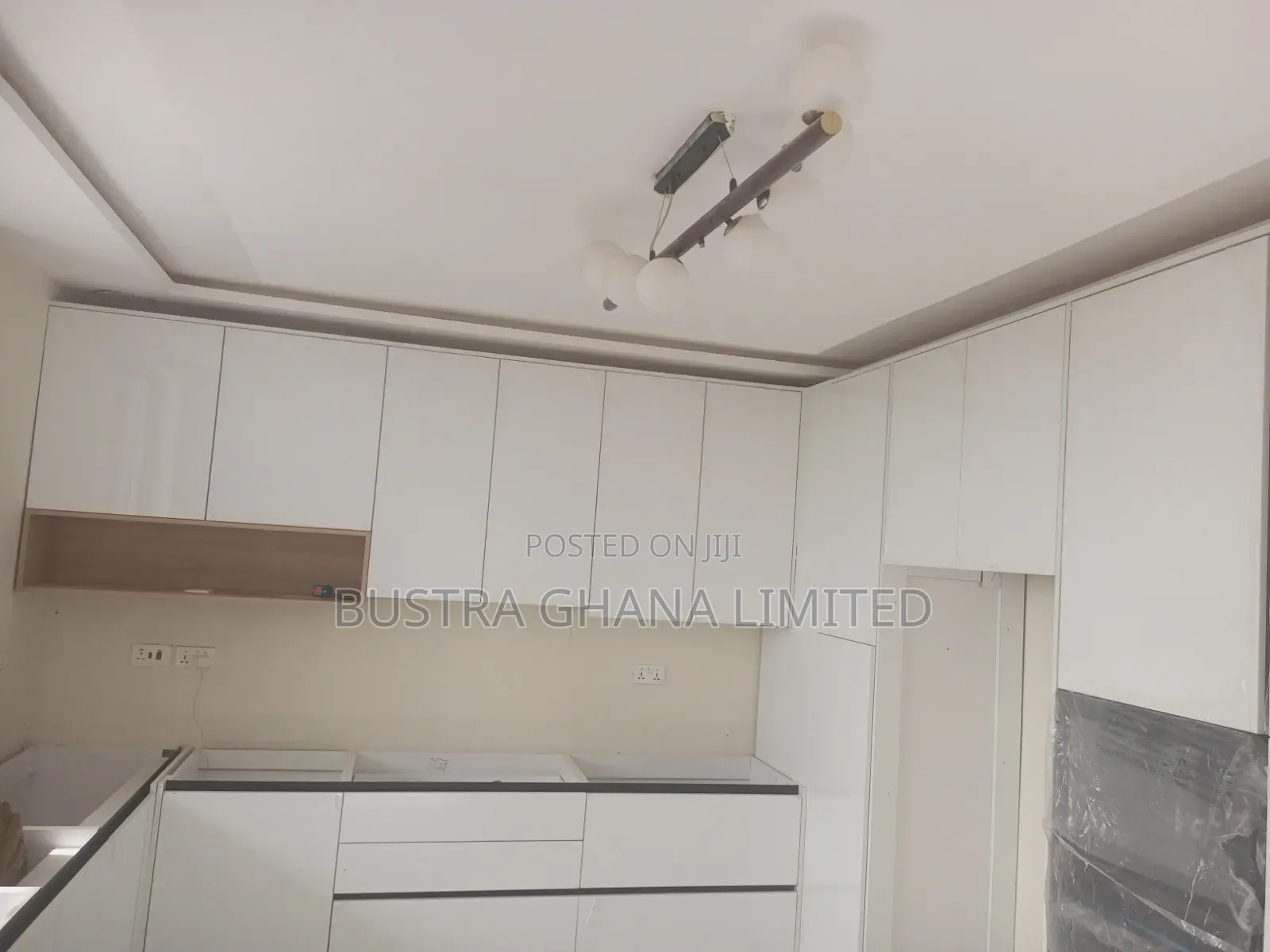 4bdrm Mansion in Pokuase Acp, Budumburam for sale