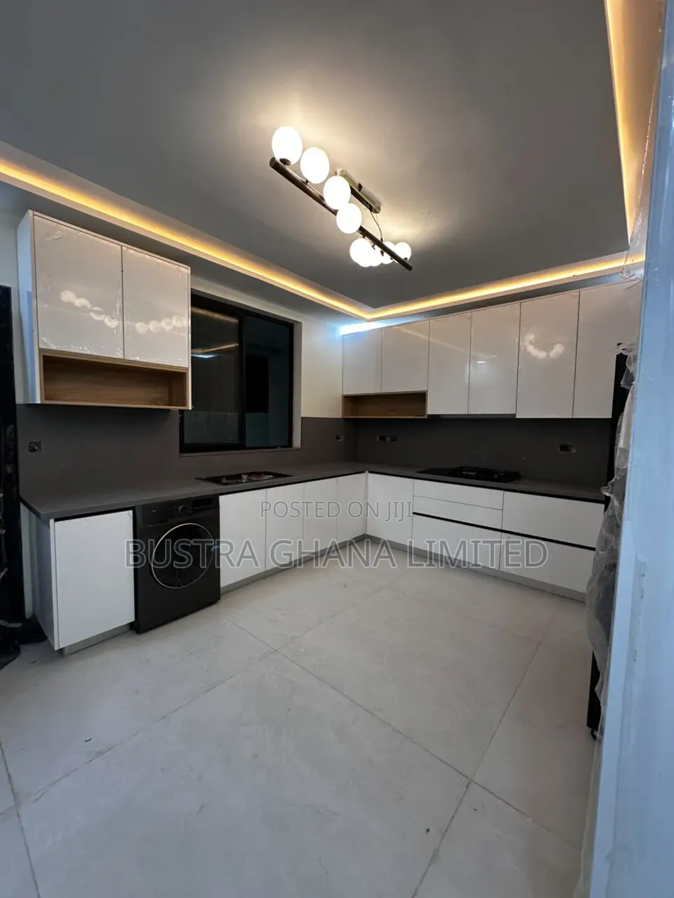 4bdrm Mansion in Pokuase Acp, Budumburam for sale