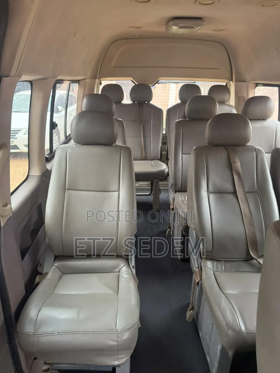 Toyota HiAce 2012 White