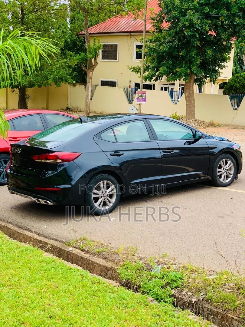 Hyundai Elantra 2017 Black