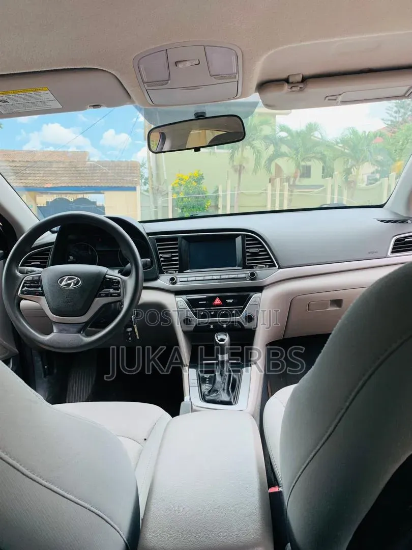 Hyundai Elantra 2017 Black