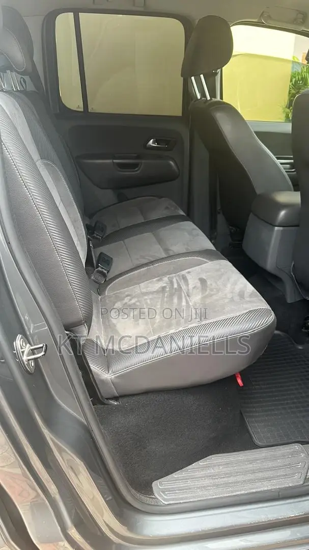 Volkswagen Amarok 2015 Gray