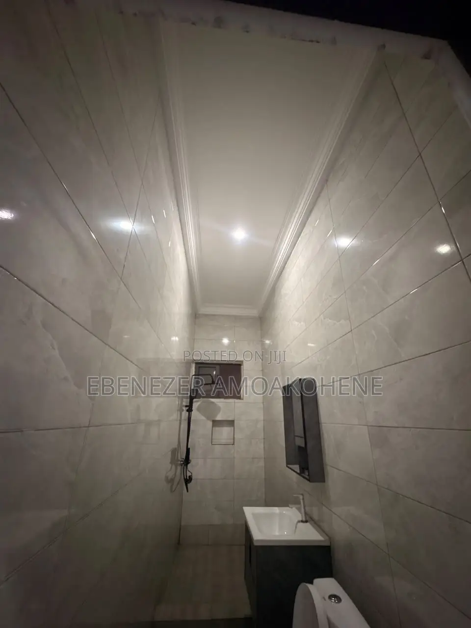 Furnished 1bdrm Apartment in 7 Brothers Studio, Overhead for rent