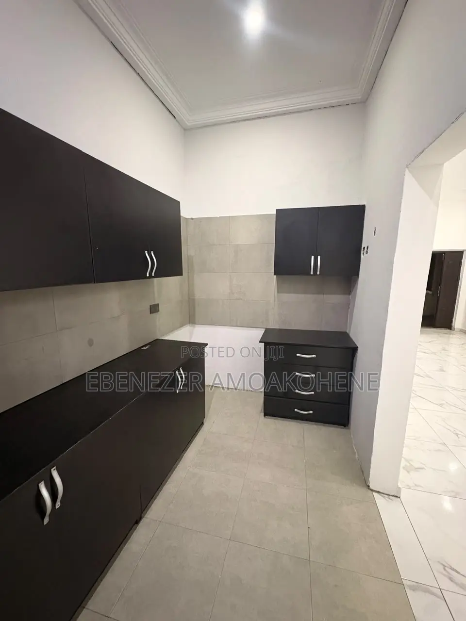 Furnished 1bdrm Apartment in 7 Brothers Studio, Overhead for rent