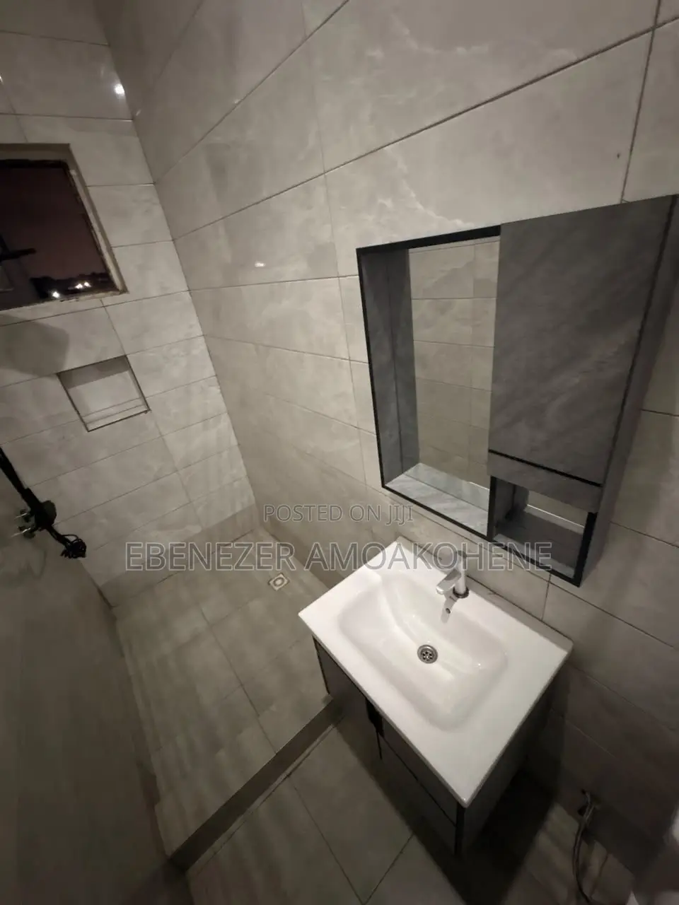 Furnished 1bdrm Apartment in 7 Brothers Studio, Overhead for rent