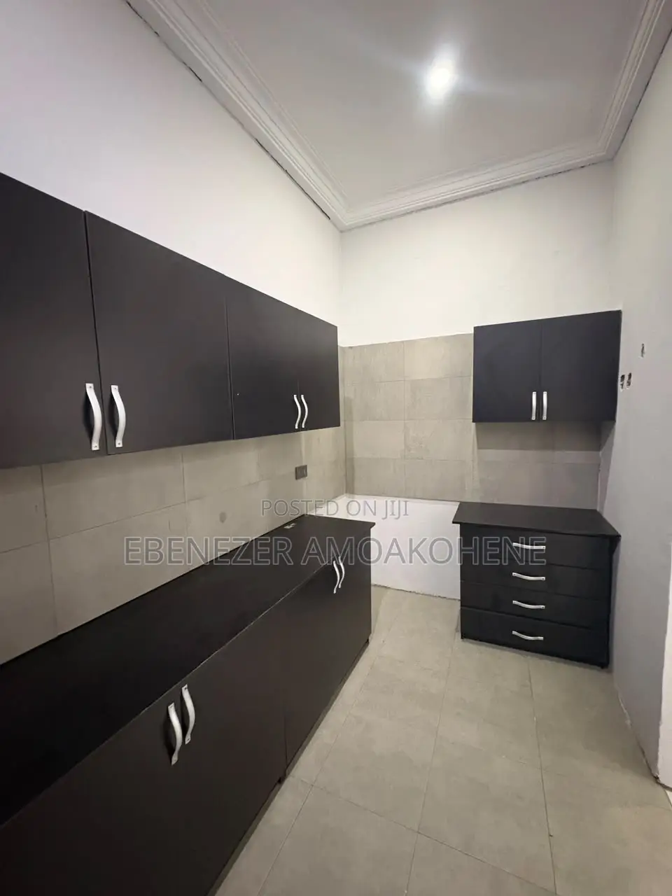 Furnished 1bdrm Apartment in 7 Brothers Studio, Overhead for rent