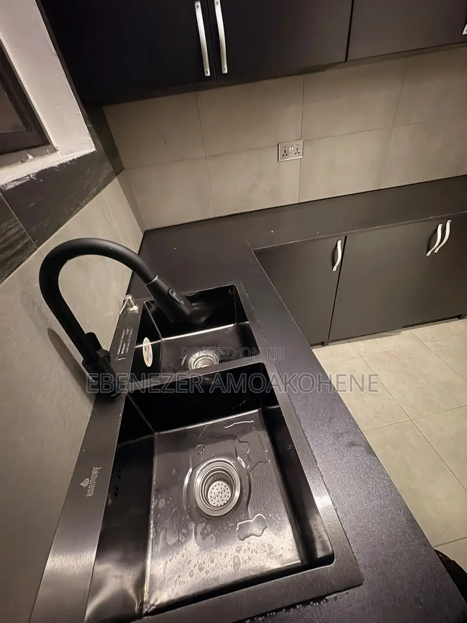 Furnished 1bdrm Apartment in 7 Brothers Studio, Overhead for rent