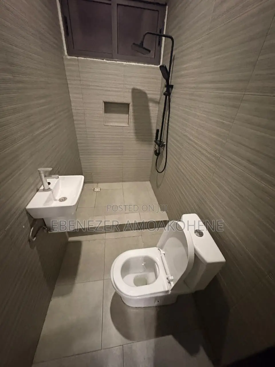 Furnished 1bdrm Apartment in 7 Brothers Studio, Overhead for rent