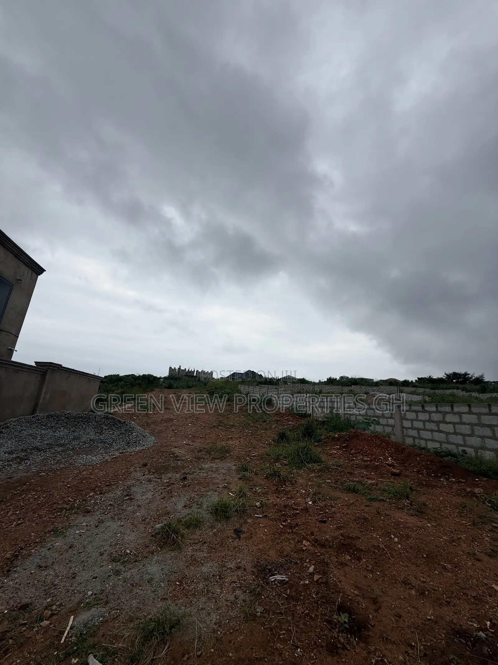 Registered Land for Sale – Kings University / West Hills Mall Enclave