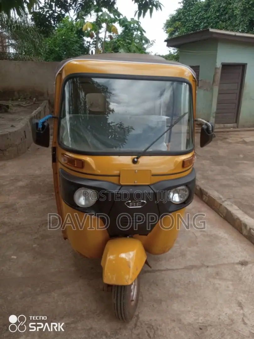 New Bajaj RE 2026 Yellow